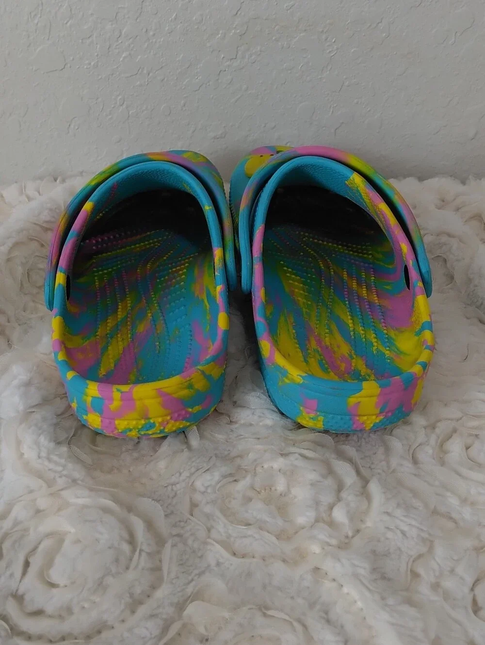 CROCS Tie-Dye Clog Sole in Blue, Pink, Yellow